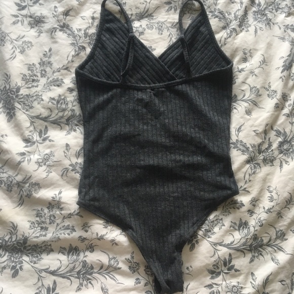 🌺3 FOR $30🌺 bodysuit - Picture 2 of 4